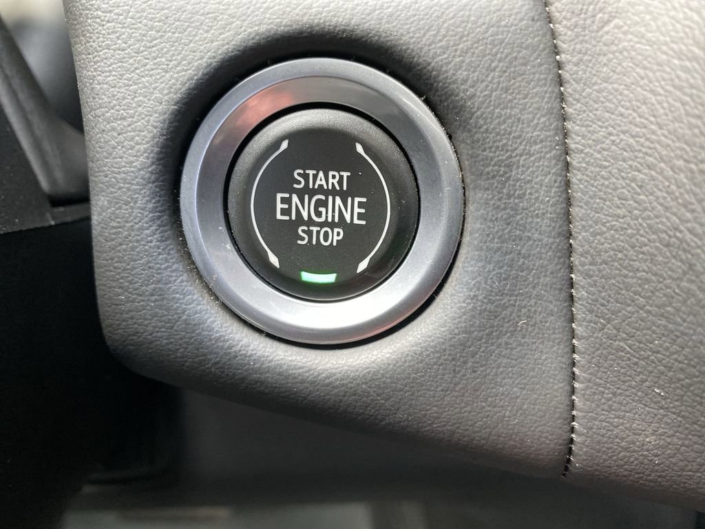 Used 2022 Chevrolet Tahoe Z71 w/ Z71 Off-Road Package image 17