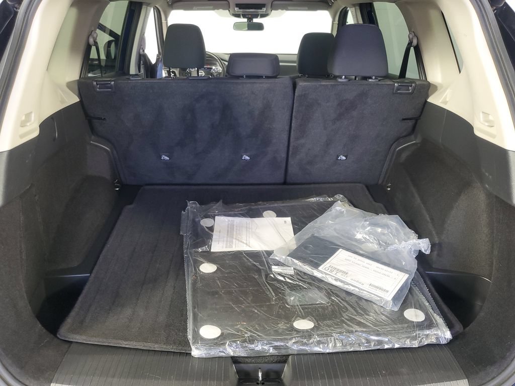 Used 2025 Nissan Rogue SV FWD image 32