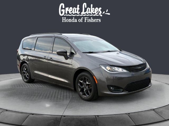 Used 2018 Chrysler Pacifica Touring-L Plus FWD image 7