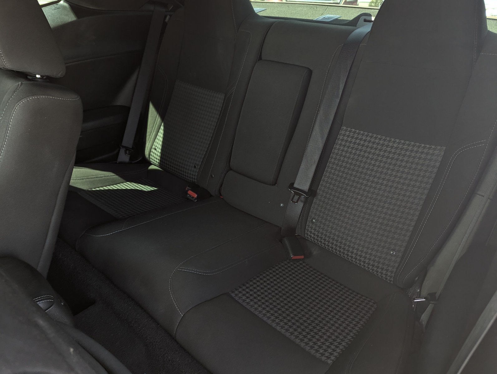 Certified 2022 Dodge Challenger SXT RWD image 8
