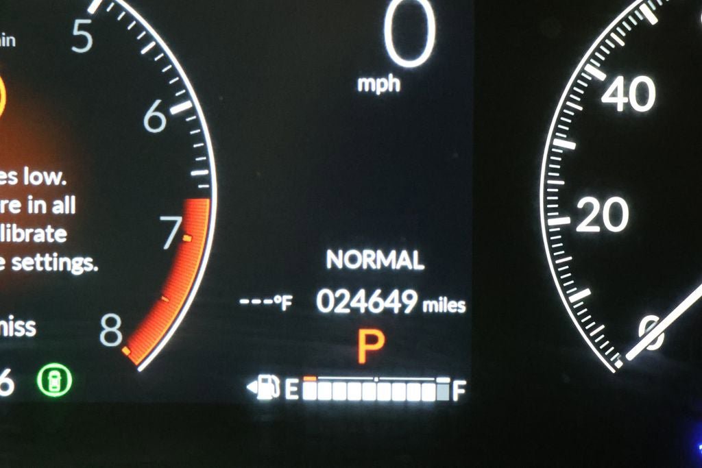 Used 2025 Honda HR-V LX image 18