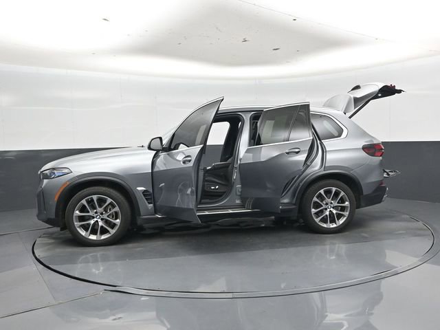 Used 2025 BMW X5 xDrive40i AWD/4WD image 51