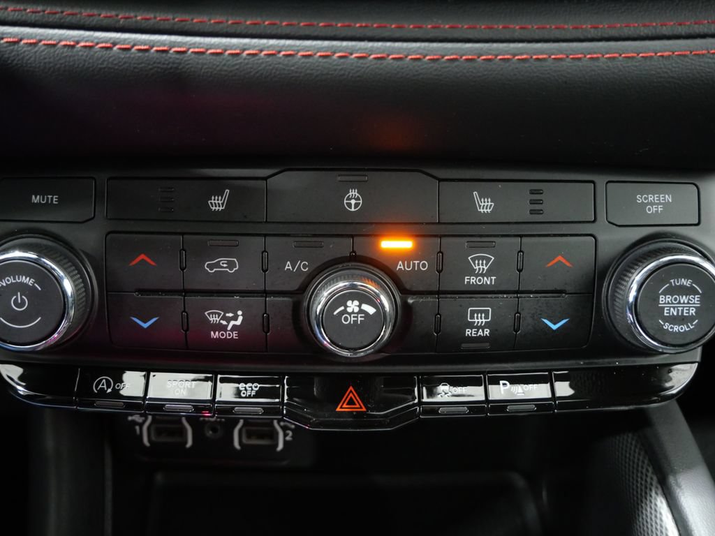Used 2025 Dodge Durango GT AWD/4WD image 19