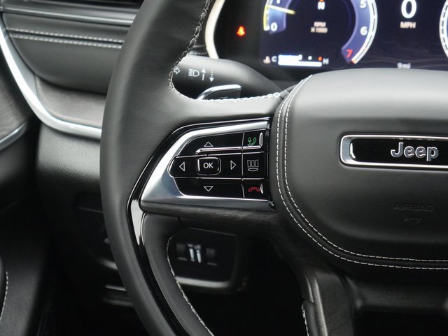 New 2025 Jeep Grand Cherokee Overland w/ Adv Protech Group III image 22