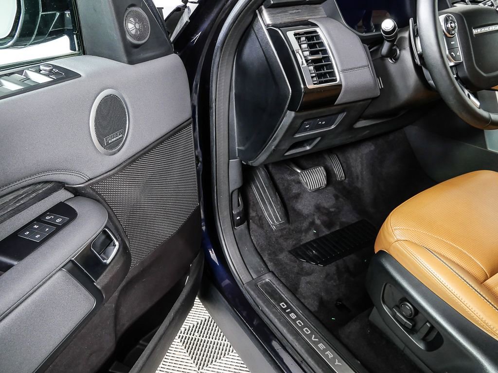 Used 2018 Land Rover Discovery HSE image 8