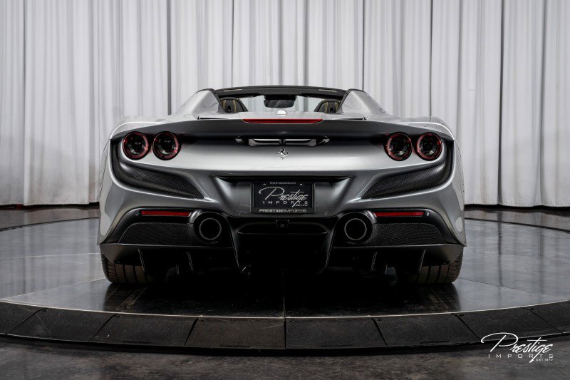 Used 2022 Ferrari F8 Tributo image 17