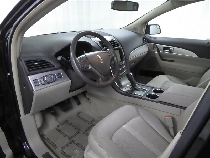 Used 2014 Lincoln MKX AWD image 15