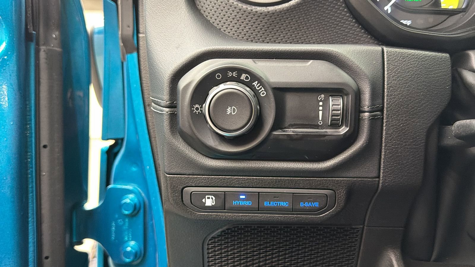 Used 2024 Jeep Wrangler Unlimited Rubicon 4xe image 29