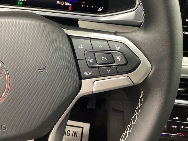 Certified 2025 Volkswagen Taos SE w/ Panoramic Sunroof Package image 14