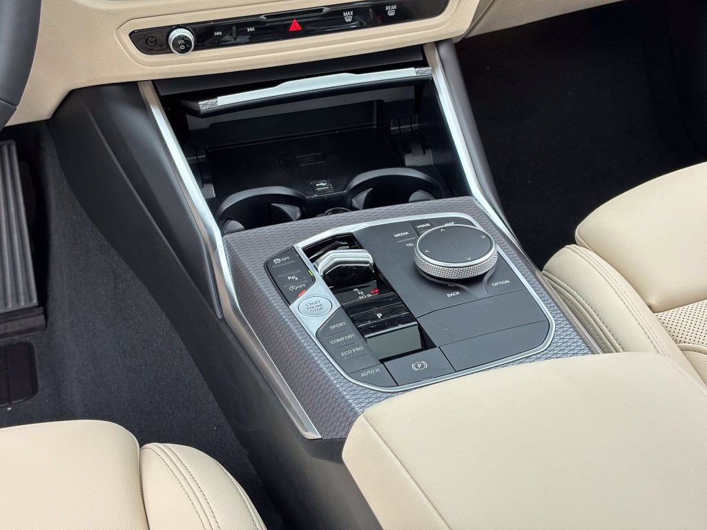 New 2026 BMW 330i xDrive Sedan w/ Convenience Package AWD/4WD image 22