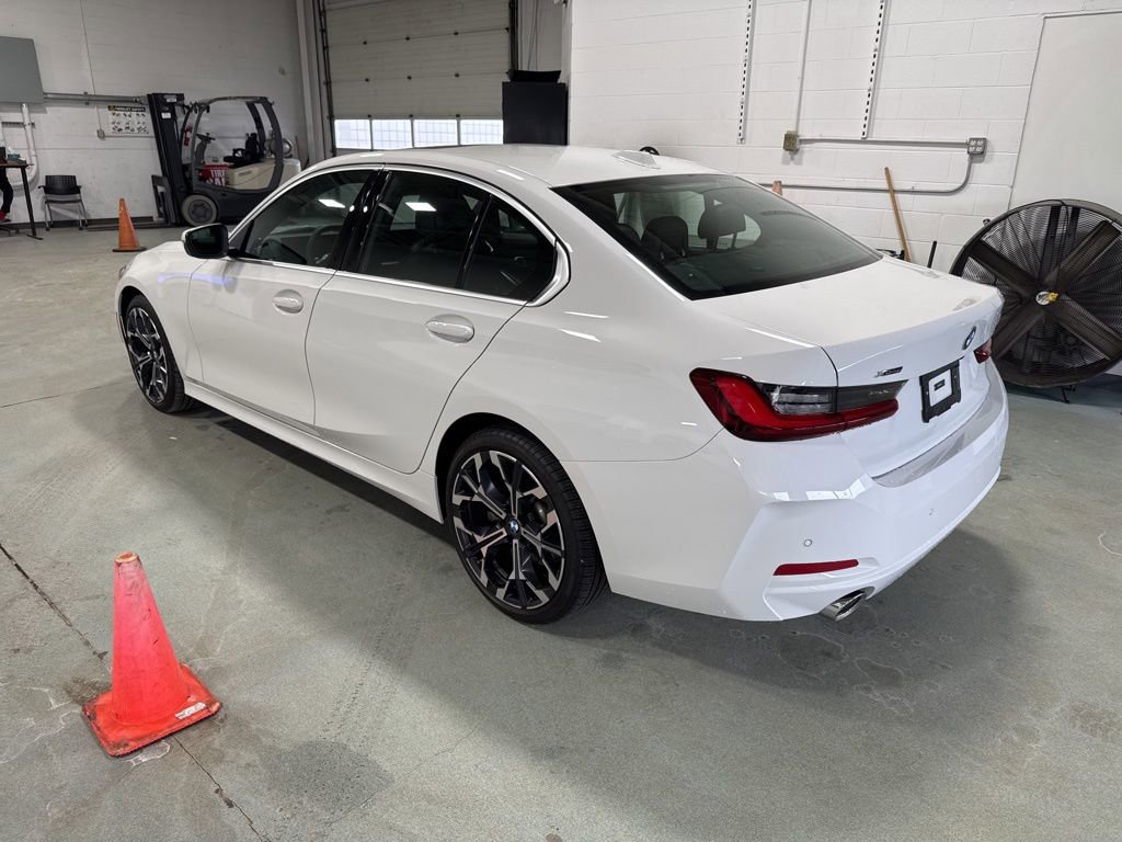 Used 2025 BMW 330i xDrive Sedan w/ Premium Package image 6