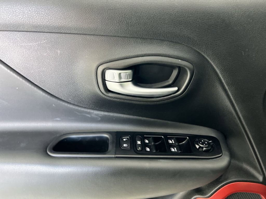 Used 2020 Jeep Renegade Trailhawk w/ Cold Weather Group image 20