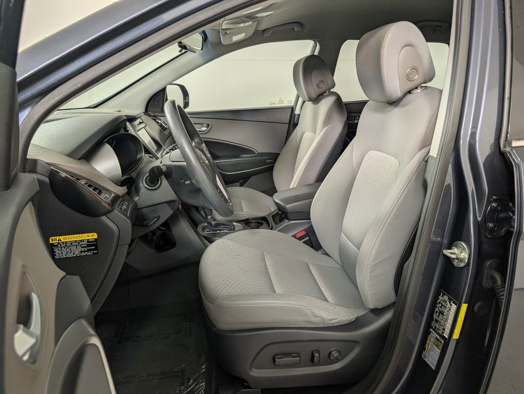 Used 2018 Hyundai Santa Fe SE image 13