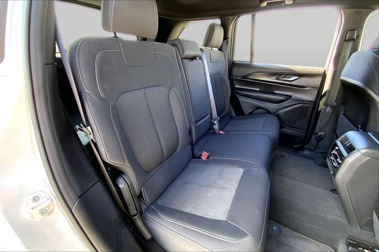 Used 2025 Jeep Grand Cherokee Laredo w/ MOPAR Finishing Package RWD image 19