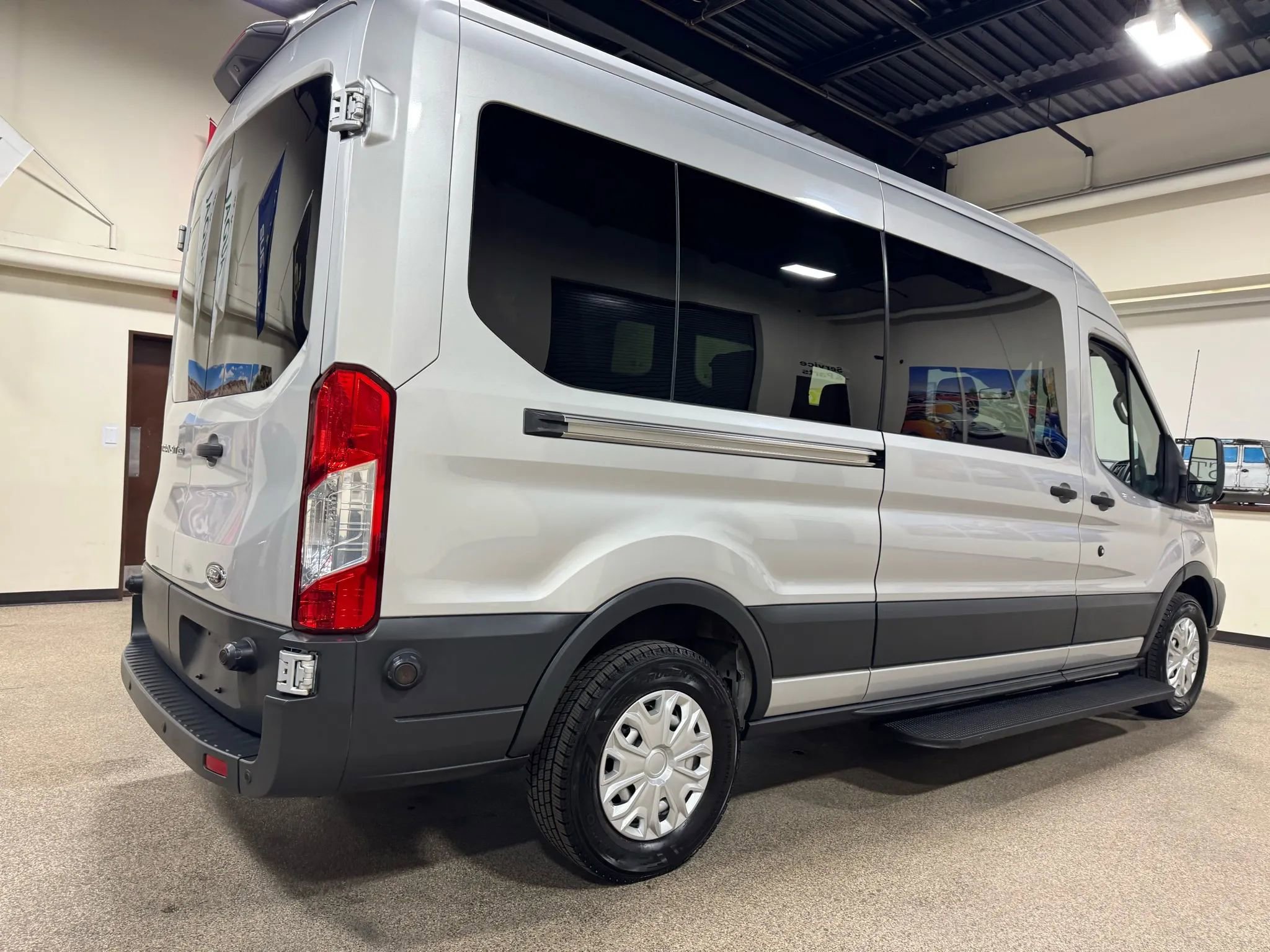 Used 2018 Ford Transit 250 148 Medium Roof image 18