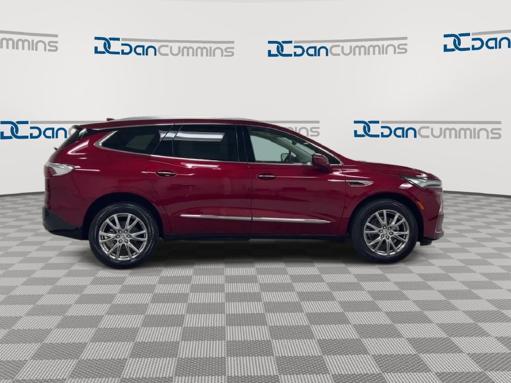 Used 2023 Buick Enclave Essence w/ Experience Buick Package AWD/4WD image 9
