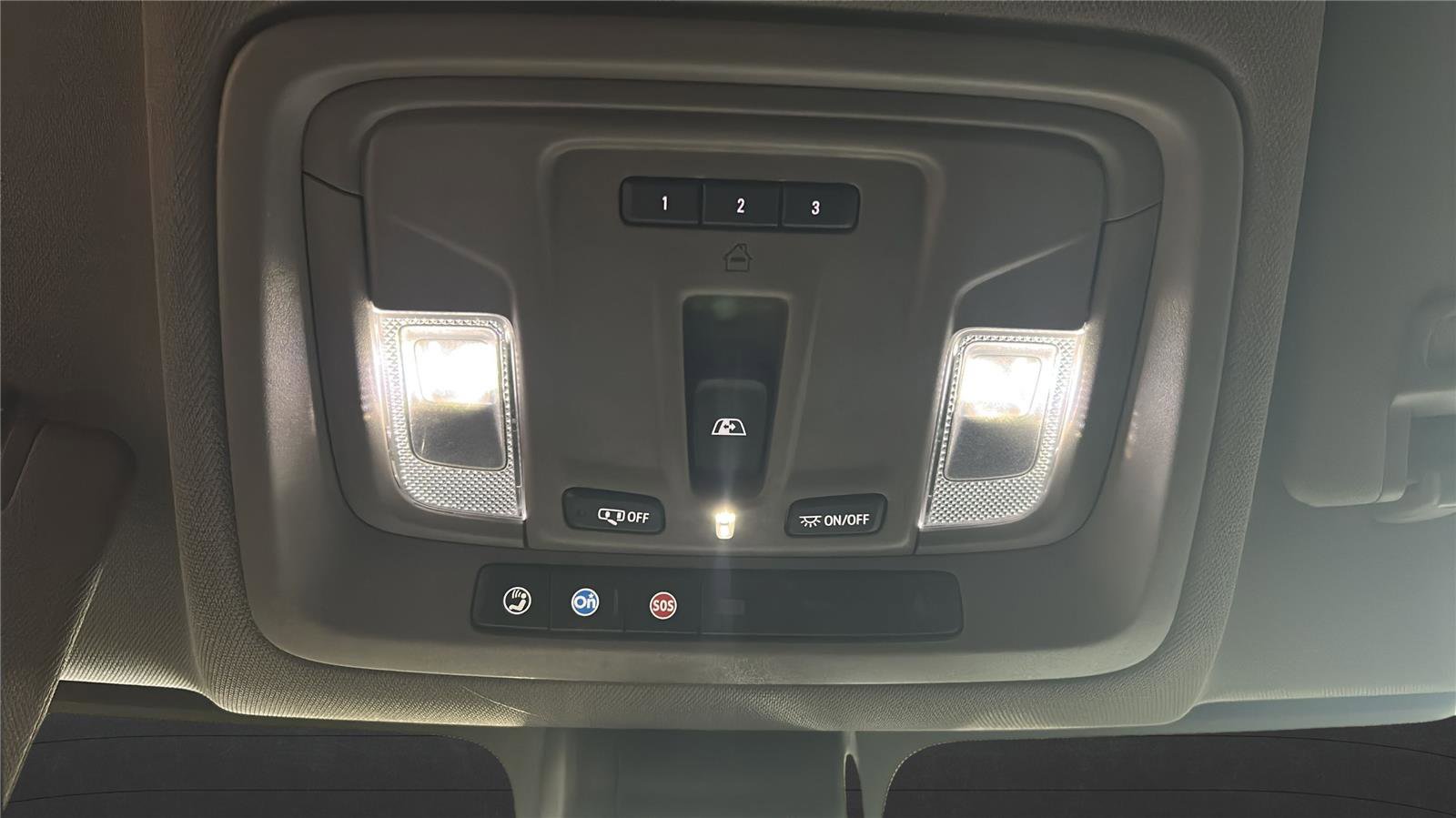 Used 2021 GMC Sierra 1500 SLT w/ SLT Premium Plus Package image 12