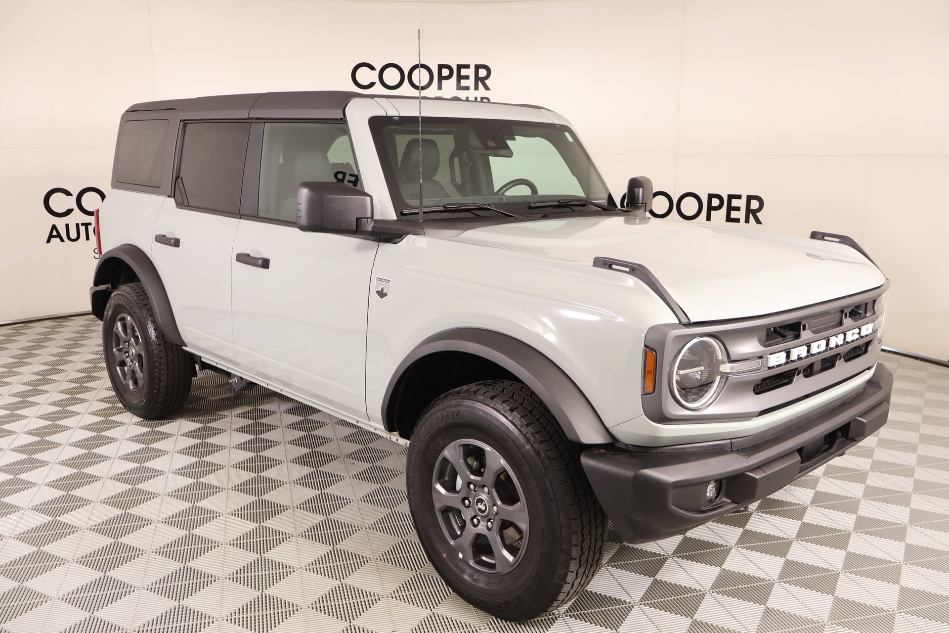Used 2024 Ford Bronco Big Bend AWD/4WD image 1