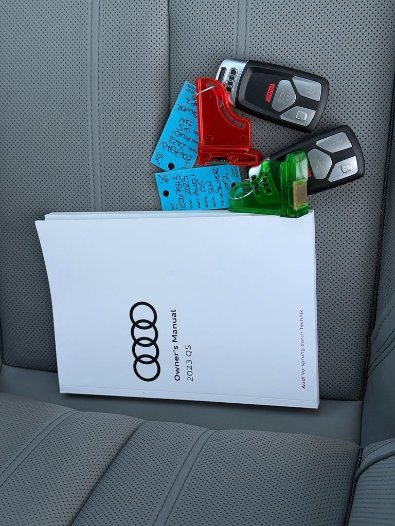 Certified 2023 Audi Q5 2.0T Prestige AWD/4WD image 8