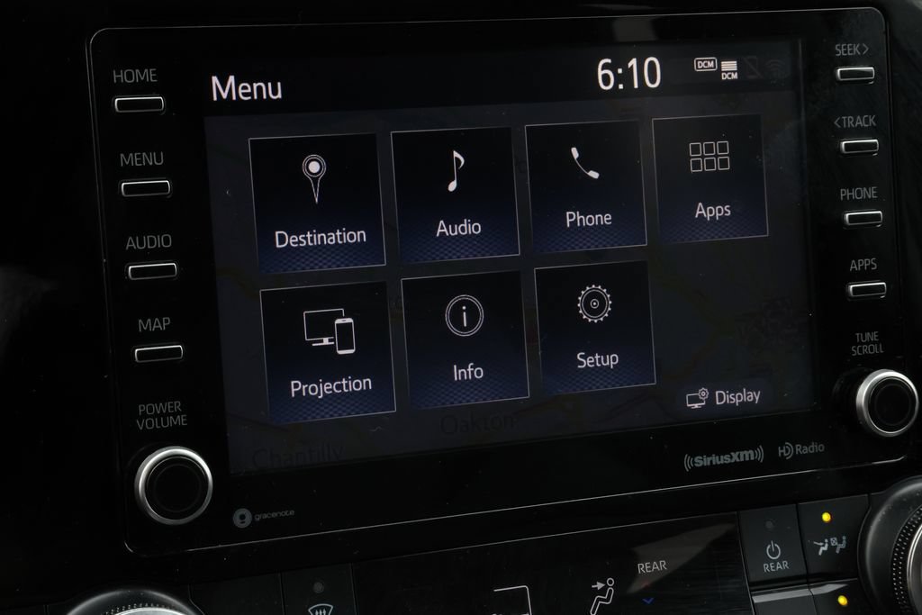 Used 2021 Toyota Highlander XLE AWD/4WD image 23