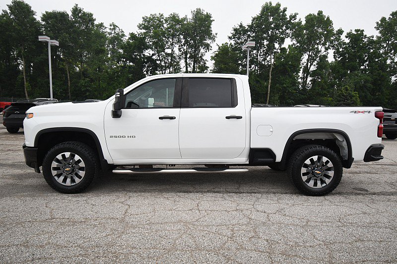 Used 2022 Chevrolet Silverado 2500 Custom AWD/4WD image 4