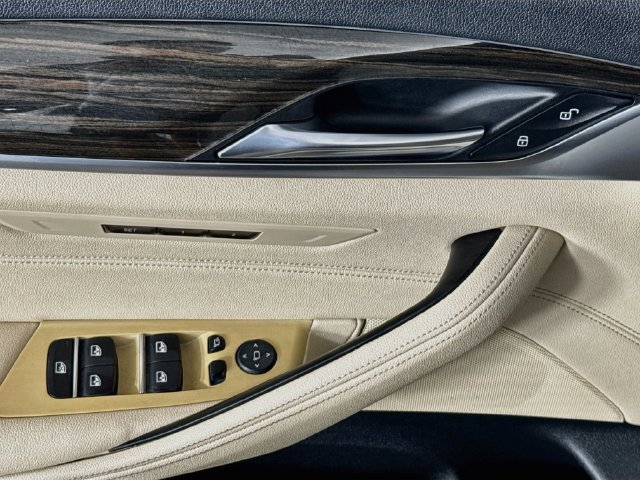 Used 2019 BMW 530i RWD image 21