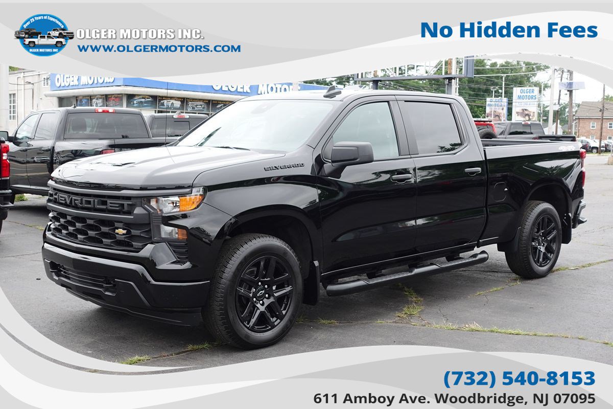 Used 2024 Chevrolet Silverado 1500 Custom AWD/4WD image 1