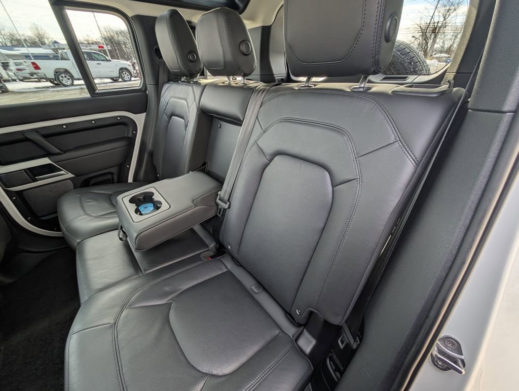 Used 2024 Land Rover Defender 110 S image 18