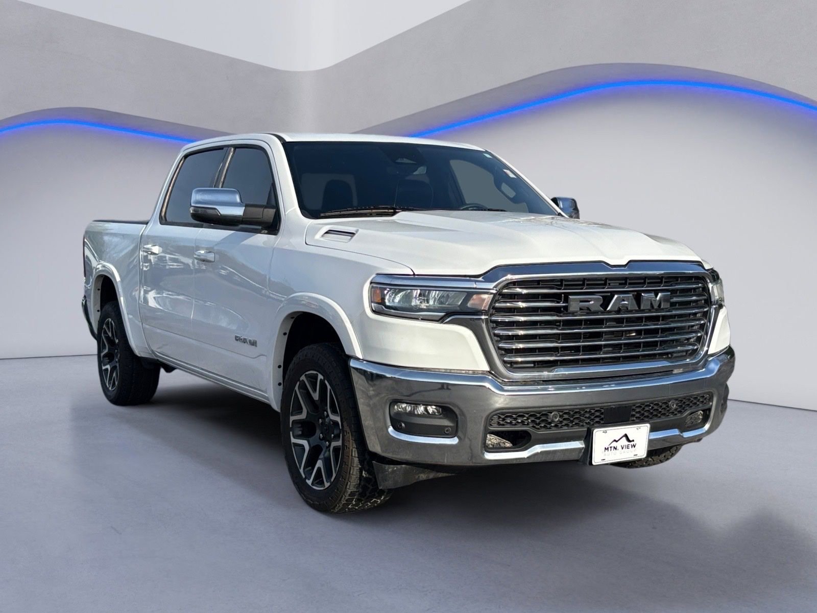 Used 2025 RAM 1500 Laramie image 9
