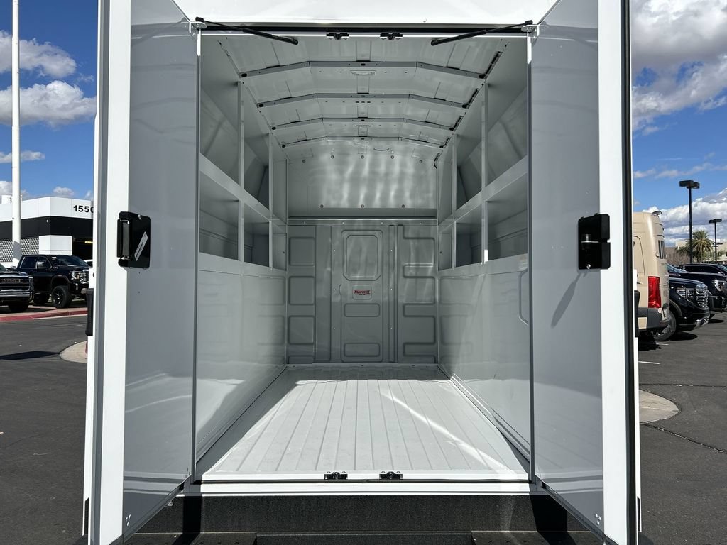 New 2025 GMC Savana 3500 w/ Power Convenience Package RWD image 25