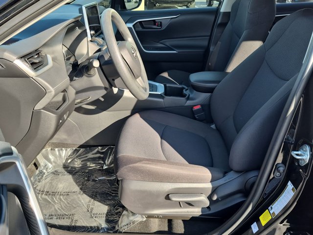 Certified 2025 Toyota RAV4 LE AWD/4WD image 9