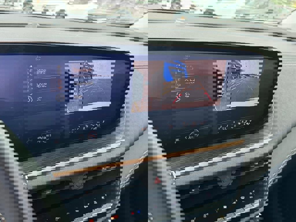 Used 2025 Buick Envision Sport Touring image 11