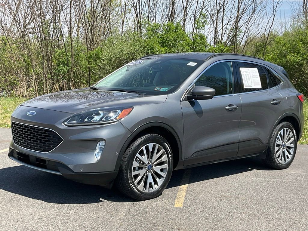 Certified 2021 Ford Escape Titanium w/ Class II Trailer Tow Package AWD/4WD image 35