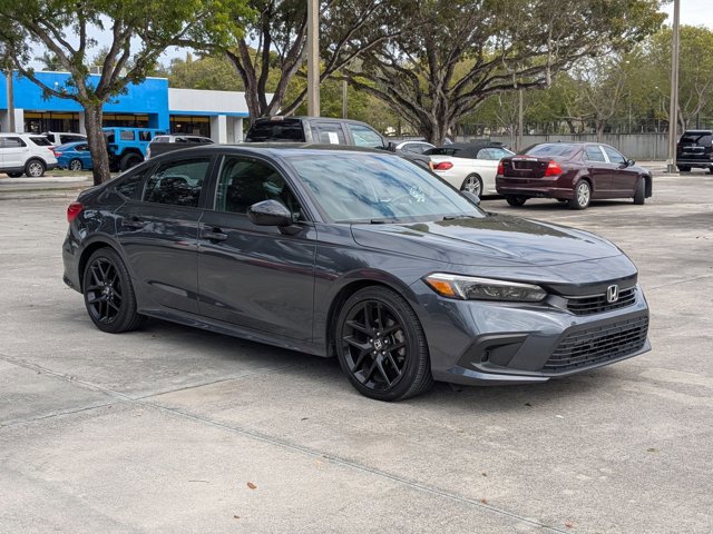 Used 2023 Honda Civic Sport image 3