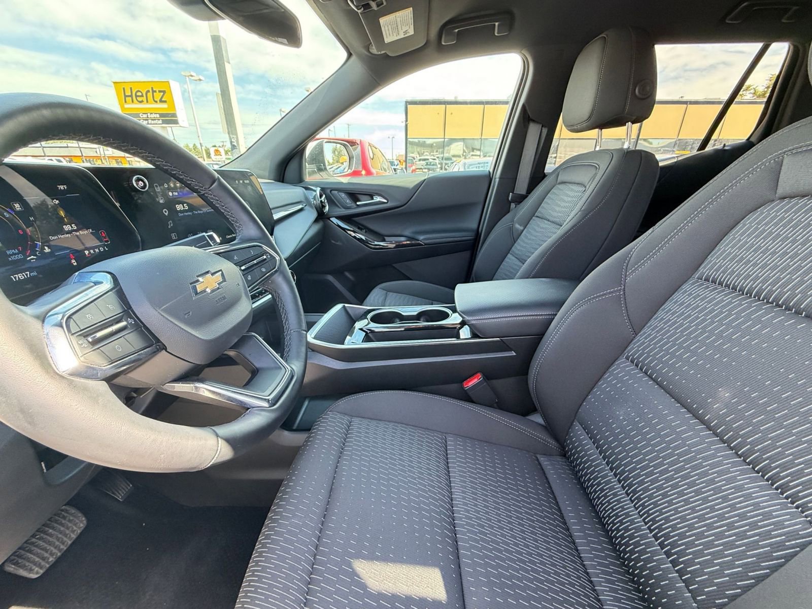 Used 2025 Chevrolet Equinox LT AWD/4WD image 25