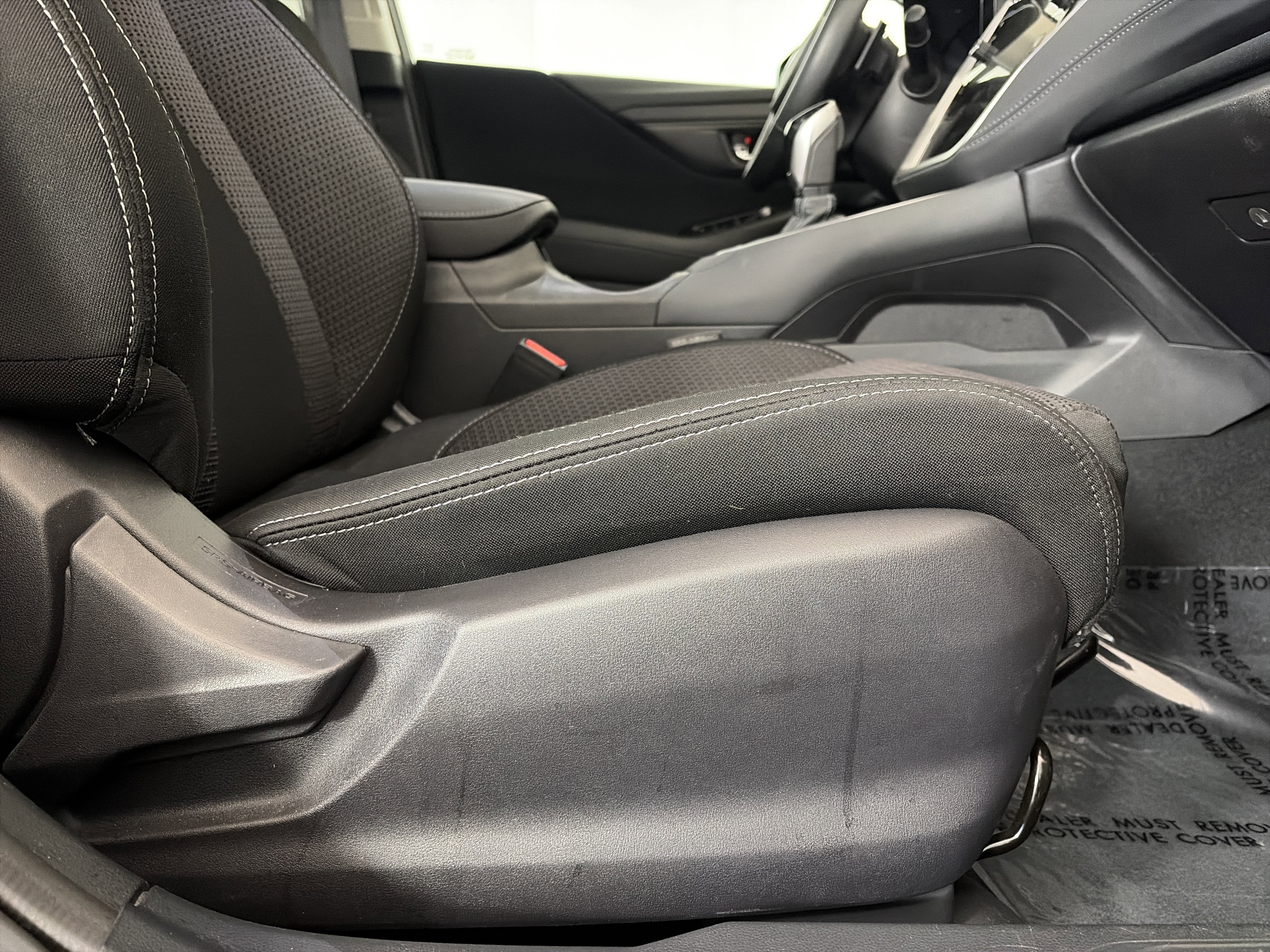 Used 2023 Subaru Outback Premium image 31