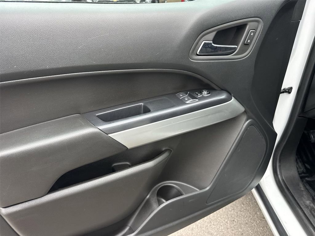 Used 2022 Chevrolet Colorado LT w/ Fleet Safety Package RWD image 18