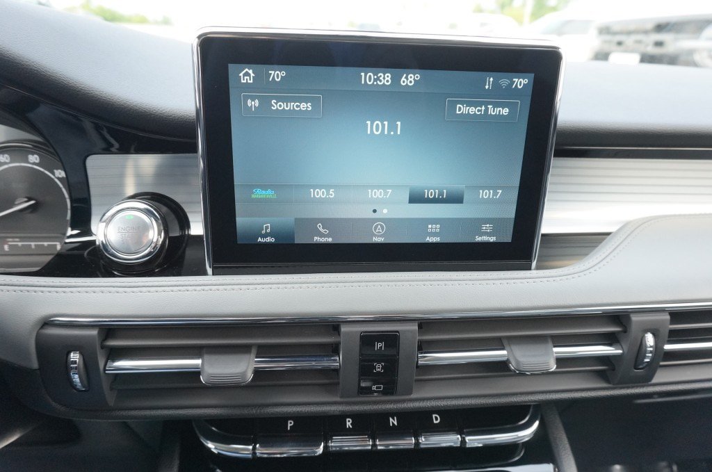 Used 2021 Lincoln Corsair AWD w/ Equipment Group 101A image 11