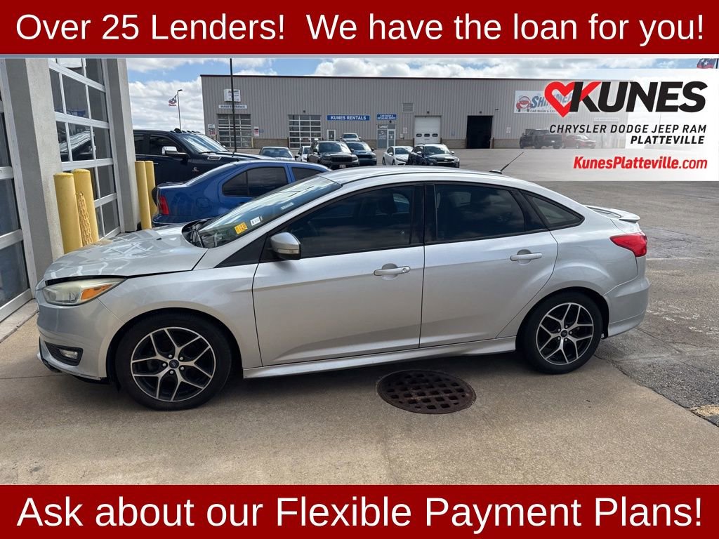 Used 2015 Ford Focus SE w/ SE Sport Package FWD image 26