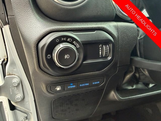 Used 2023 Jeep Wrangler Unlimited Sahara w/ Cold Weather Group AWD/4WD image 31