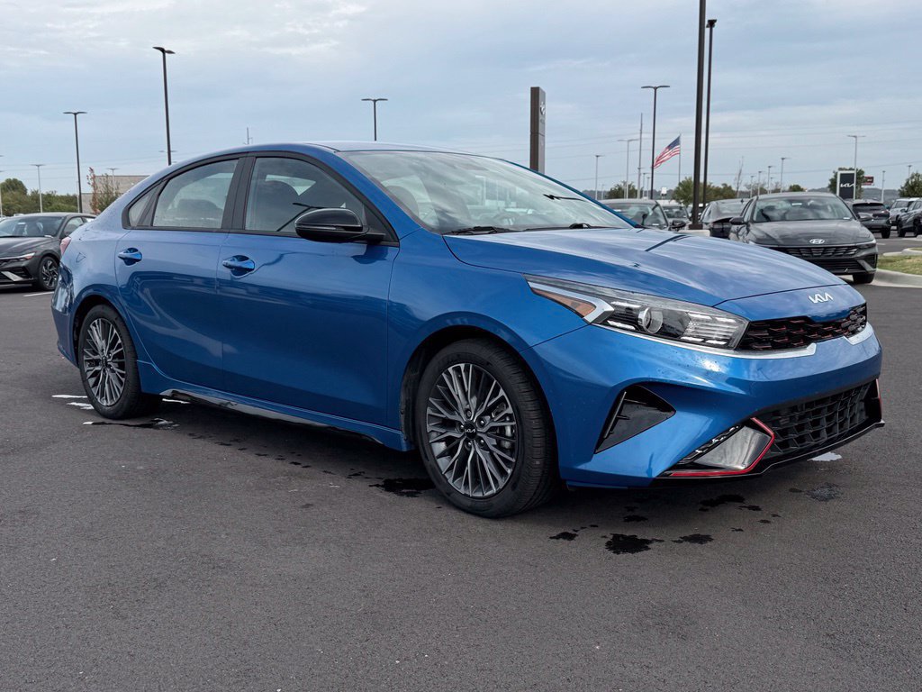 Used 2023 Kia Forte GT-Line FWD image 3