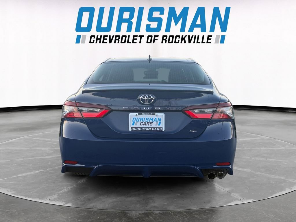 Used 2023 Toyota Camry SE w/ Cold Weather Package image 5