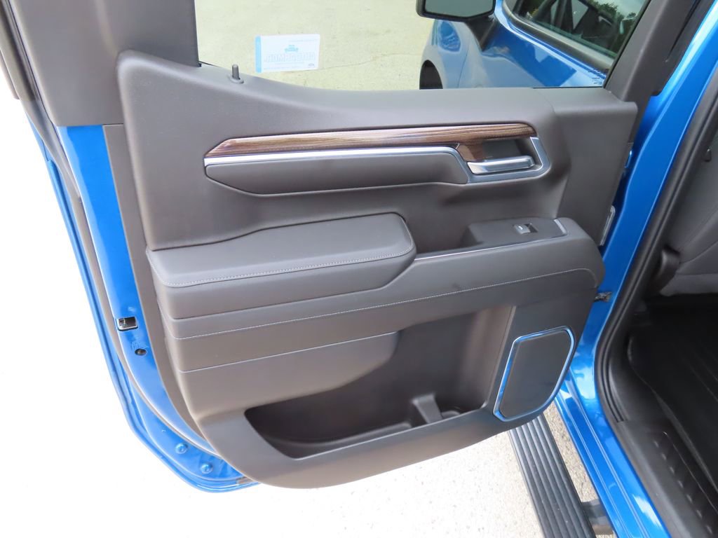 Used 2022 Chevrolet Silverado 1500 RST AWD/4WD image 35