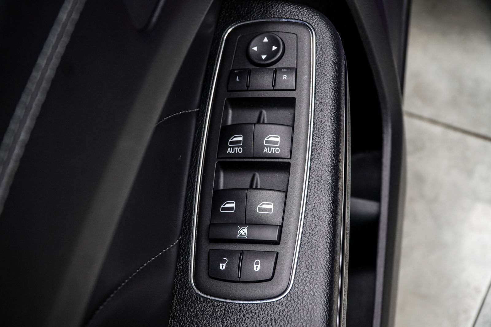 Used 2023 Dodge Charger R/T w/ Daytona Edition Group RWD image 38