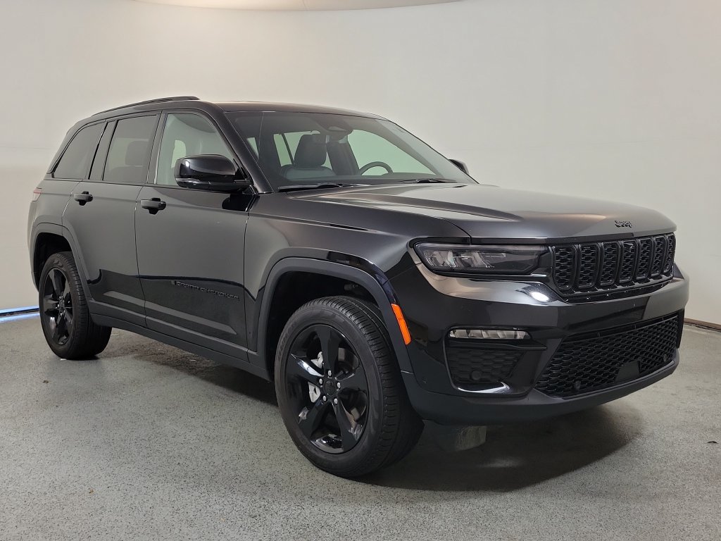 Used 2025 Jeep Grand Cherokee Limited w/ Luxury Tech Group II