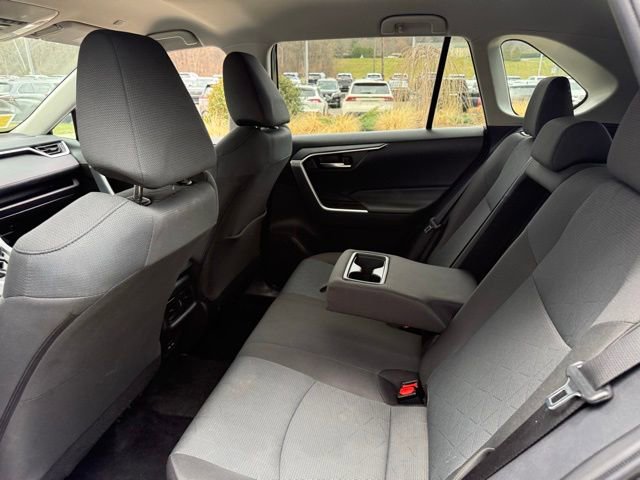 Used 2025 Toyota RAV4 XLE AWD/4WD image 25