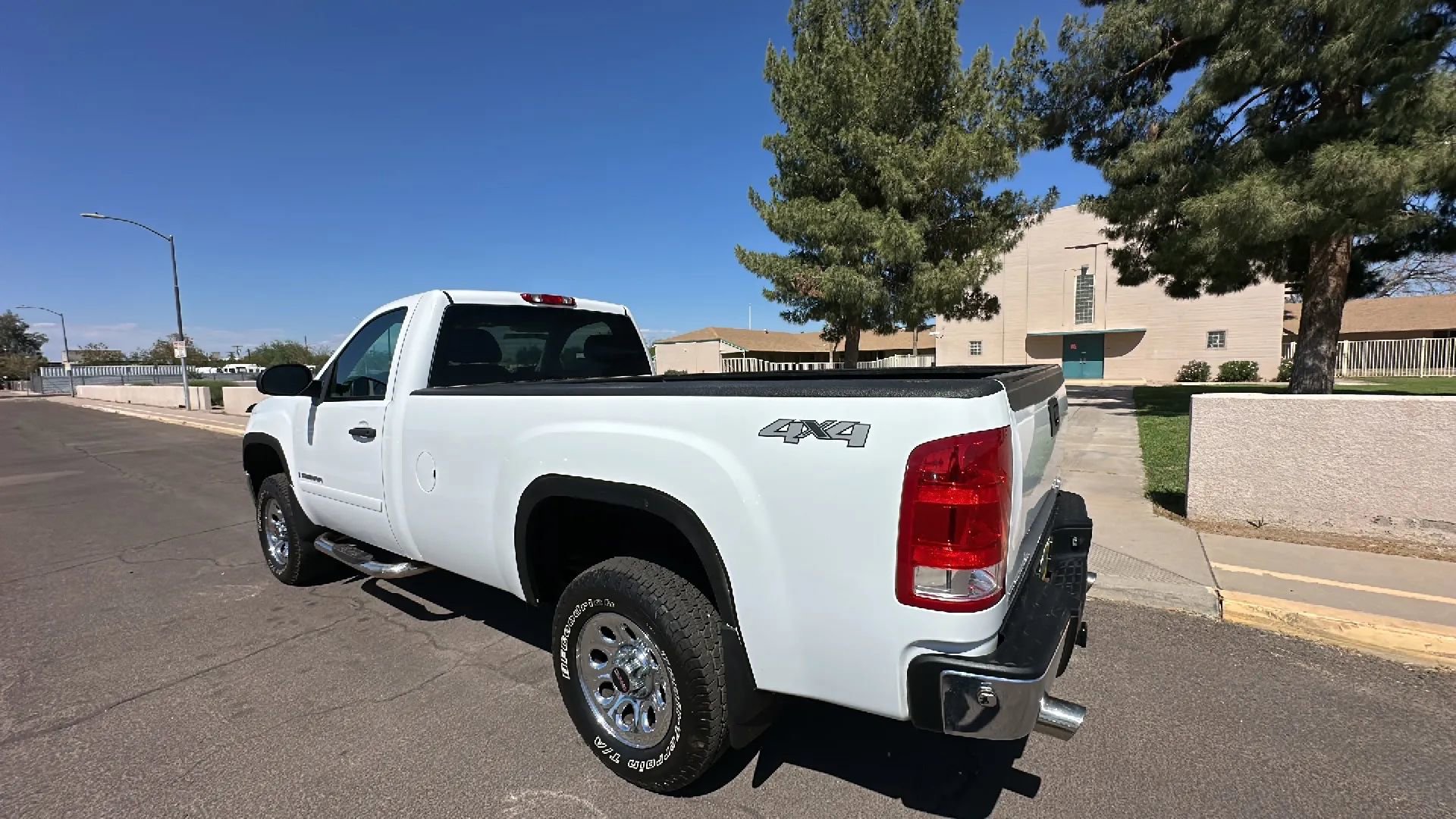 Used 2008 GMC Sierra 1500 W/T AWD/4WD image 2
