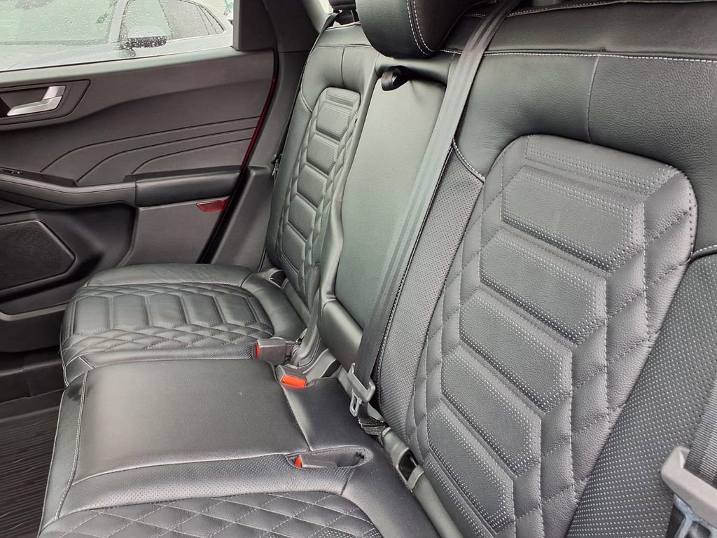 Used 2023 Ford Escape Platinum w/ Premium Technology Package image 7