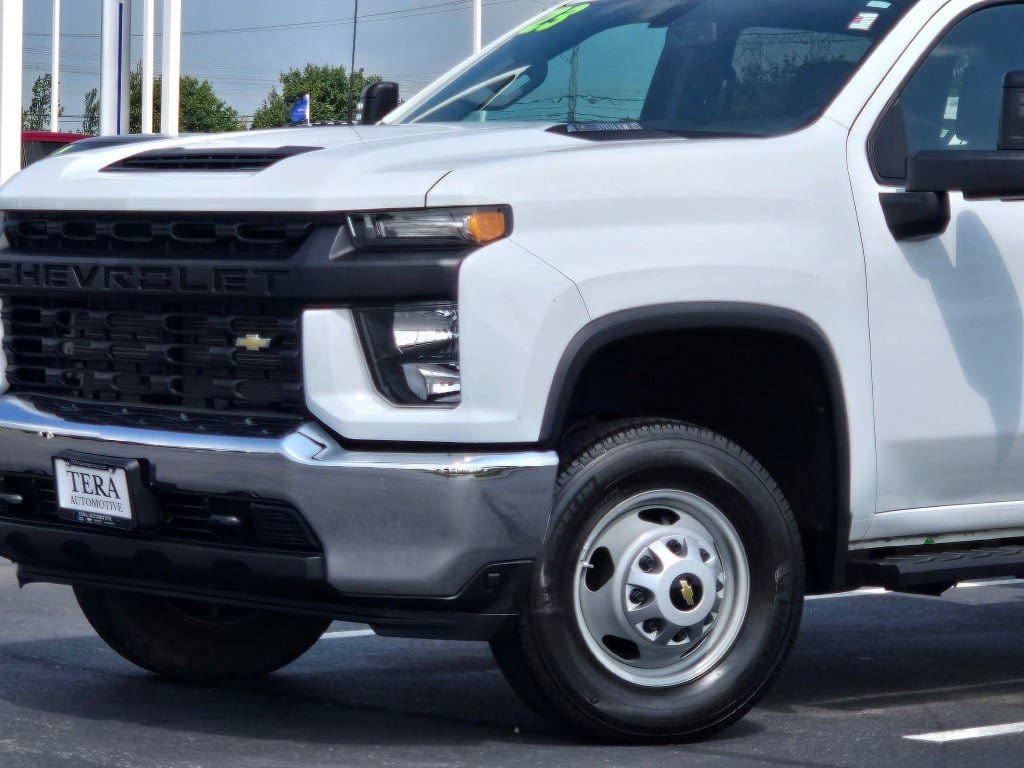 Used 2023 Chevrolet Silverado 3500 W/T w/ WT Convenience Package AWD/4WD image 2