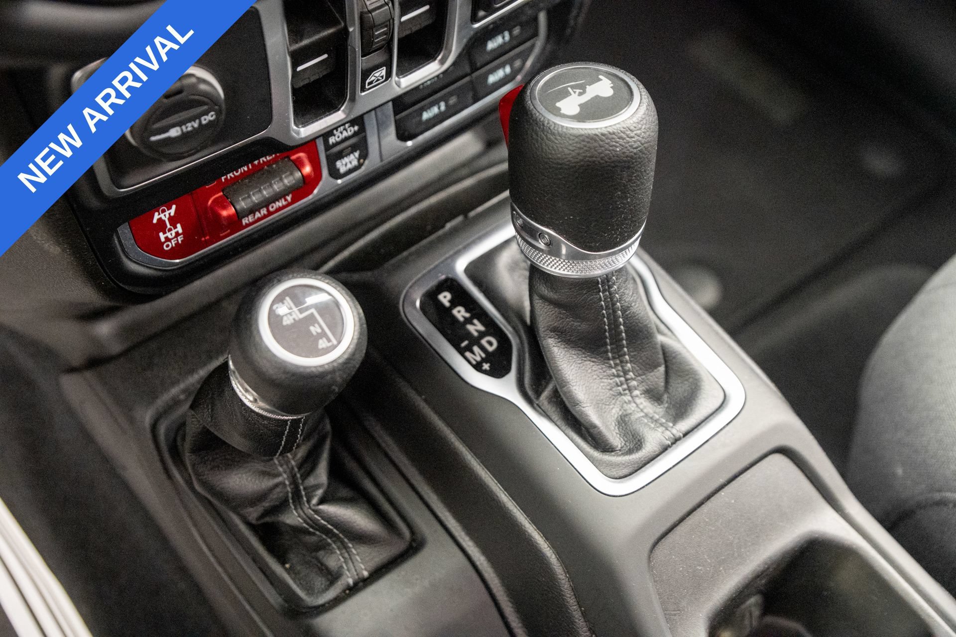 Used 2025 Jeep Wrangler Unlimited Rubicon AWD/4WD image 19